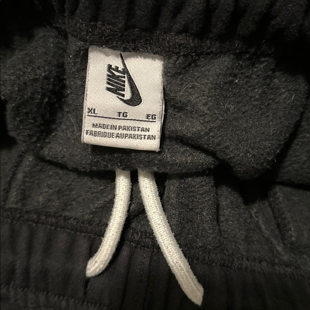 Nike Jogger Sweatpants - Picture 7 of 7